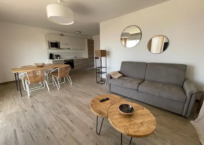 Des Iles Apartment *