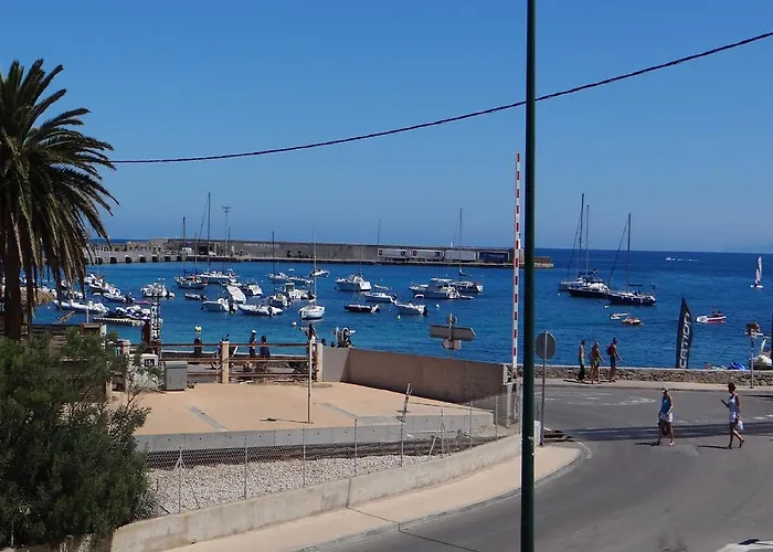 Apartment Des Iles LʼÎle-Rousse